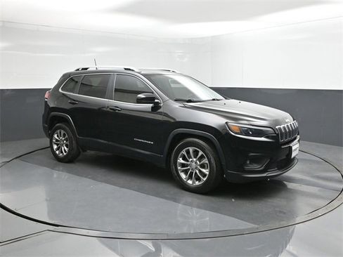 Used 2019 Jeep Cherokee Latitude Plus image 17