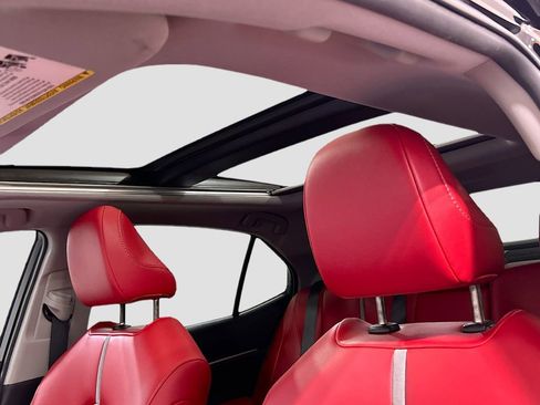 Used 2022 Toyota Camry XSE image 19