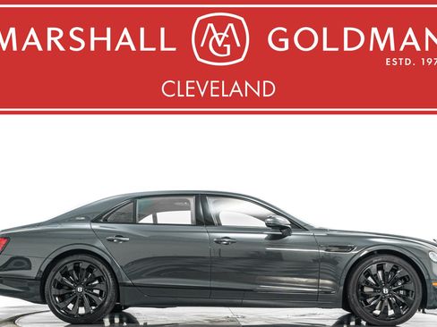 Used 2024 Bentley Flying Spur V8 AWD/4WD image 1