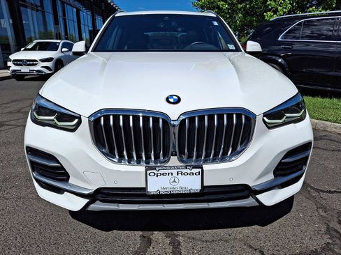 Used 2023 BMW X5 xDrive40i w/ Parking Assistance Package AWD/4WD image 2