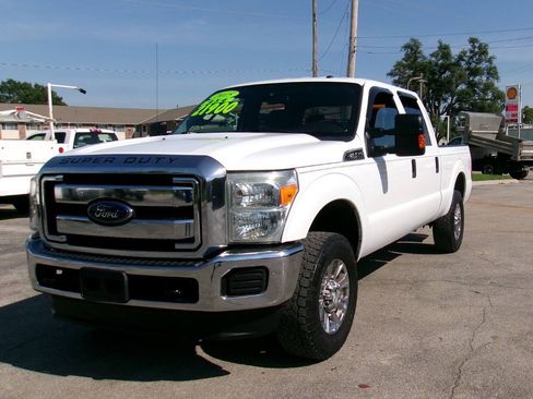 Used 2015 Ford F250 XLT AWD/4WD image 2