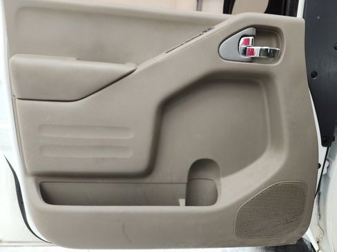 Used 2017 Nissan Frontier SV w/ SV Value Truck Package image 11