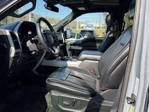 Used 2019 Ford F150 Lariat image 16