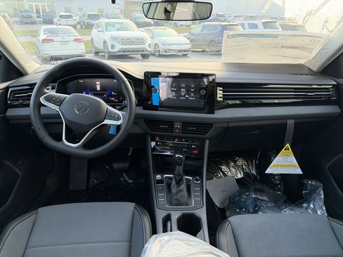 New 2026 Volkswagen Jetta SE image 14