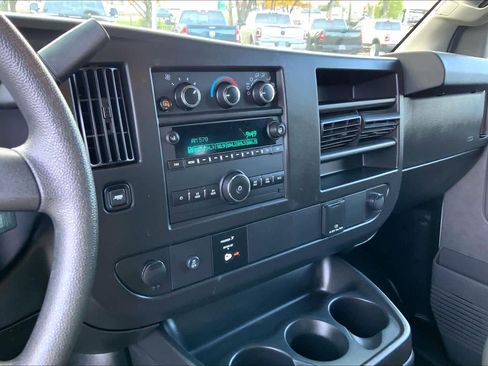 Used 2021 Chevrolet Express 2500 w/ Driver Convenience Package image 5
