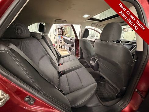 Used 2019 Subaru Outback 2.5i Premium image 34