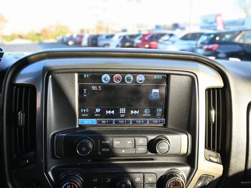 Used 2018 Chevrolet Silverado 1500 LT w/ All Star Edition AWD/4WD image 11