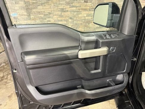 Used 2017 Ford F150 Lariat image 11