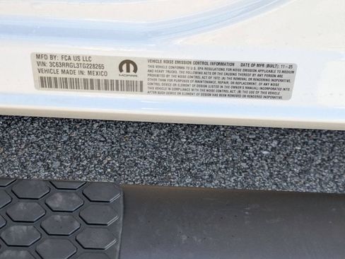 Certified 2026 RAM 3500 Tradesman AWD/4WD image 31