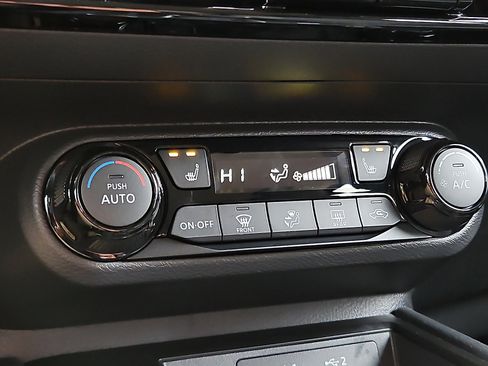 New 2026 Nissan Kicks SV image 11