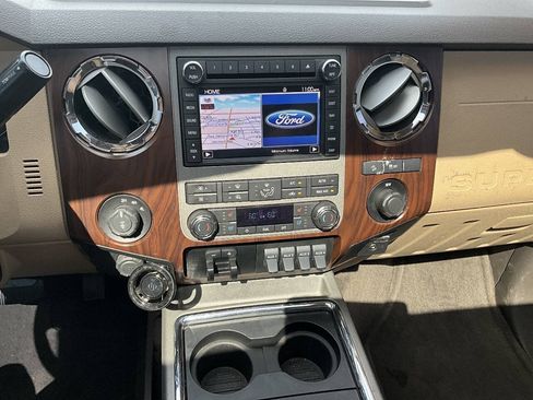 Used 2011 Ford F250 Lariat w/ Lariat Ultimate Pkg AWD/4WD image 21