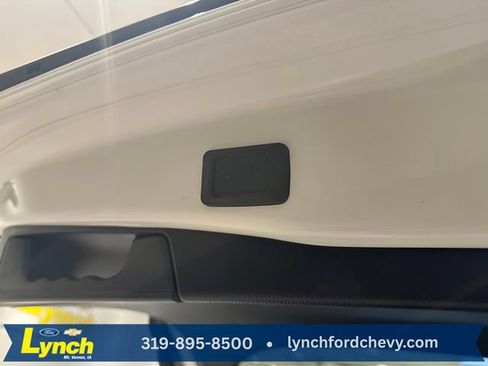 Used 2024 Toyota RAV4 XSE AWD/4WD image 18