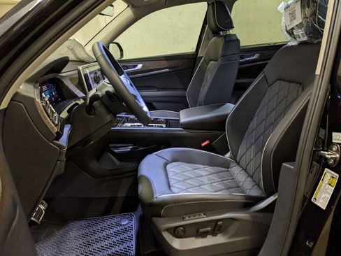 New 2026 Volkswagen Atlas SEL Premium R-Line image 11