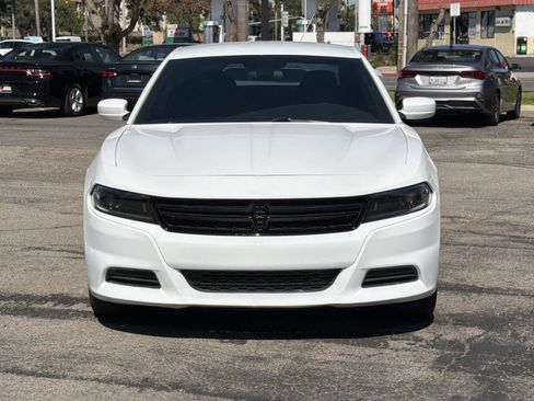Used 2022 Dodge Charger SXT image 2