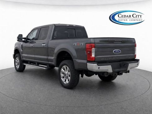 Used 2017 Ford F250 Lariat w/ Lariat Ultimate Package AWD/4WD image 4