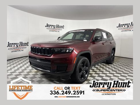 Used 2023 Jeep Grand Cherokee L Laredo RWD image 1