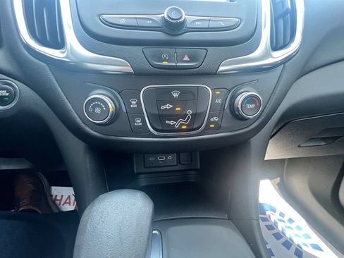 Used 2022 Chevrolet Equinox LT FWD image 22