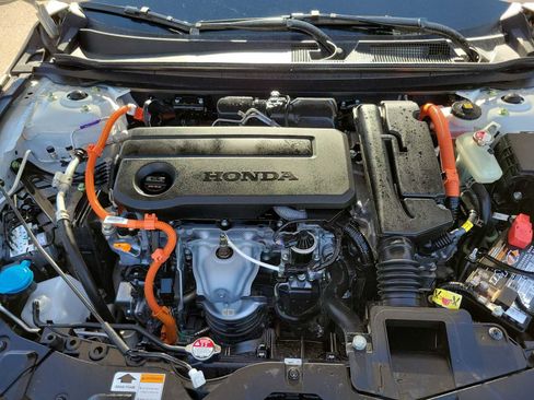 Used 2024 Honda Accord Touring image 9