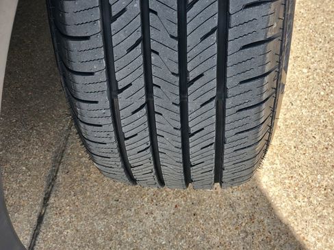 Used 2024 Volkswagen Tiguan S image 11