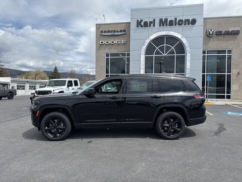Used 2026 Jeep Grand Cherokee L Limited w/ Limited Altitude Package AWD/4WD image 8