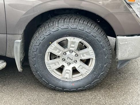 Used 2017 Nissan Titan SV AWD/4WD image 10