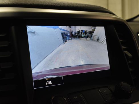 Used 2023 GMC Acadia SLT w/ Preferred Package image 22