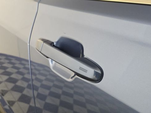 Used 2021 Subaru Forester Limited image 8