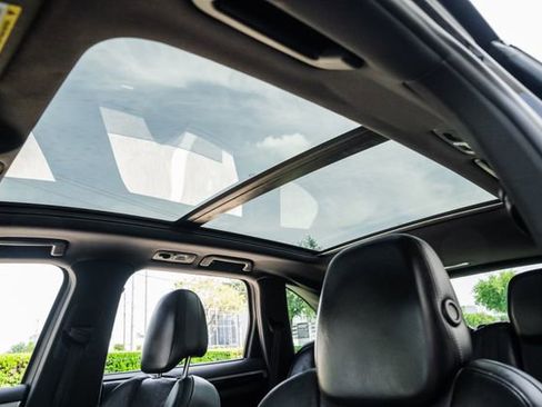 Used 2015 Porsche Cayenne S image 27