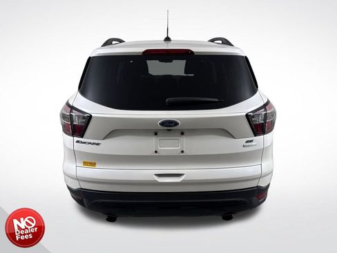 Used 2017 Ford Escape SE w/ Equipment Group 201A FWD image 5