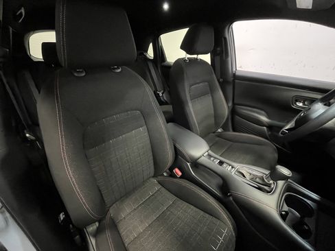 Used 2024 Honda HR-V Sport image 12