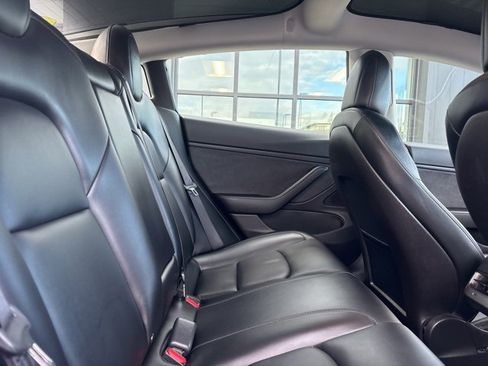 Used 2019 Tesla Model 3 Long Range image 14
