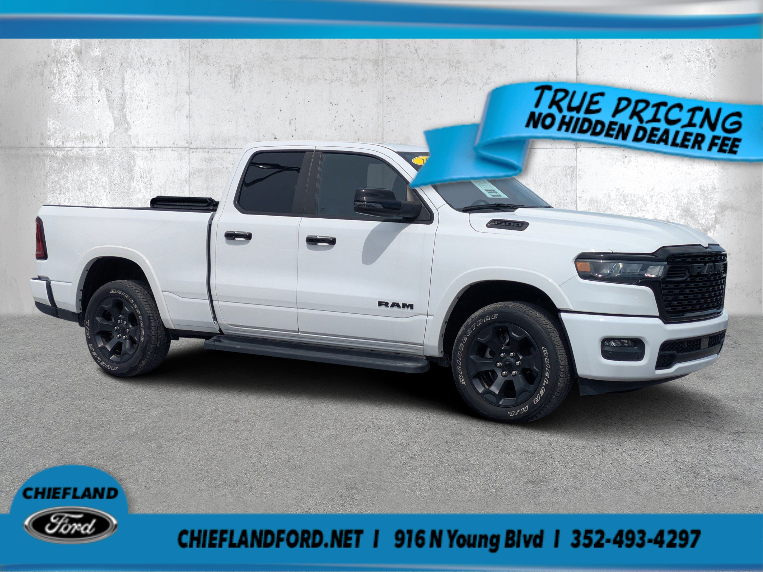 Used 2025 RAM 1500 Big Horn AWD/4WD image 1