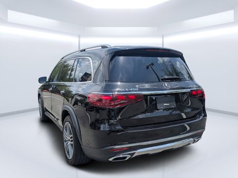 Used 2024 Mercedes-Benz GLS 450 4MATIC image 5