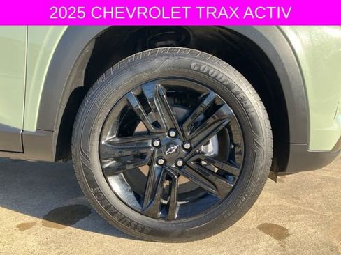 Used 2025 Chevrolet Trax ACTIV w/ Driver Confidence Package image 10
