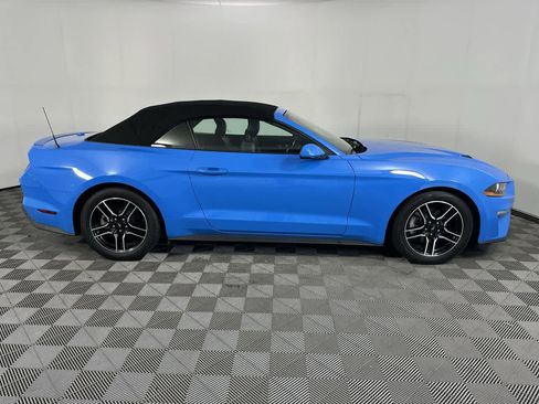 Used 2022 Ford Mustang Premium RWD image 5