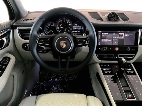 New 2026 Porsche Macan image 13