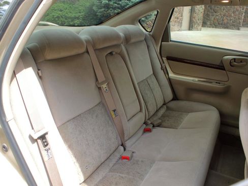 Used 2005 Chevrolet Impala w/ Preferred Equipment Group FWD image 28