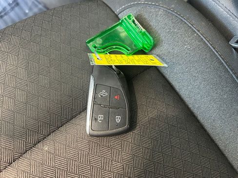 Used 2024 Chevrolet Silverado 2500 LT image 43