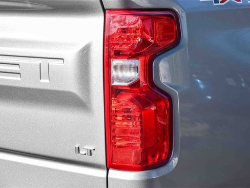 Used 2025 Chevrolet Silverado 1500 LT image 7