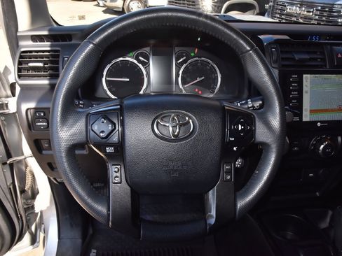 Used 2020 Toyota 4Runner Venture image 22