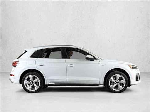 Certified 2023 Audi Q5 2.0T Premium Plus w/ Premium Plus Package AWD/4WD image 4