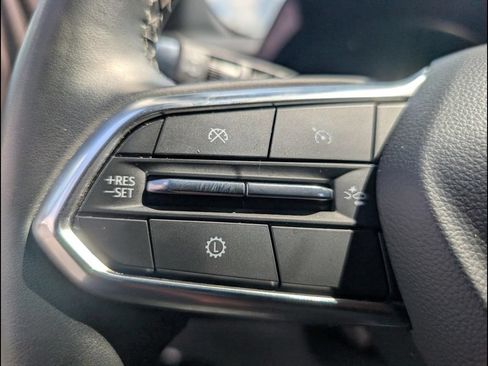 Used 2025 Chevrolet Equinox LT AWD/4WD image 8