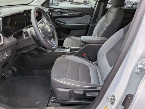 Used 2026 Chevrolet TrailBlazer LT w/ LT Cold Weather Package FWD image 15