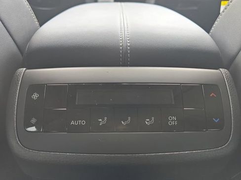 New 2026 Nissan Pathfinder SL image 26