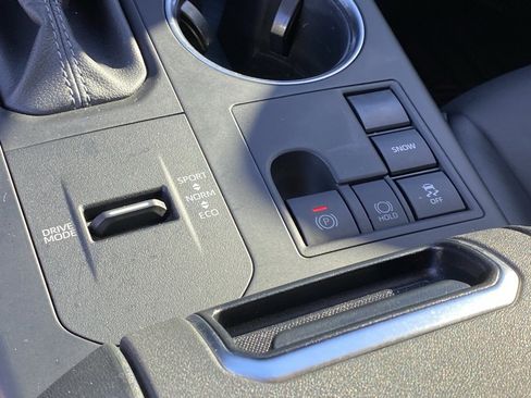 Used 2023 Toyota Highlander XLE image 20