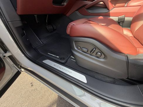 New 2026 Porsche Cayenne E-Hybrid image 25