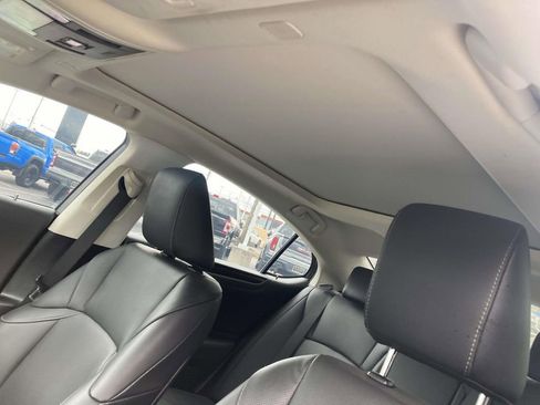 Used 2023 Lexus ES 350 w/ Premium Package image 13