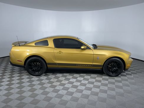 Used 2010 Ford Mustang Coupe image 10
