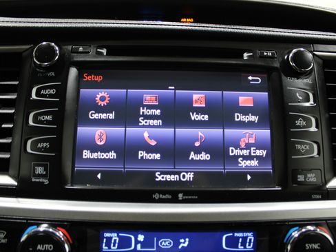 Used 2015 Toyota Highlander Limited image 19