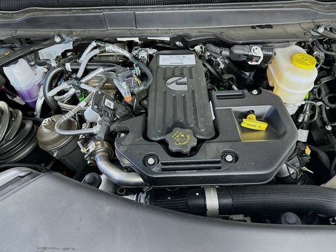 New 2026 RAM 3500 Big Horn AWD/4WD image 17